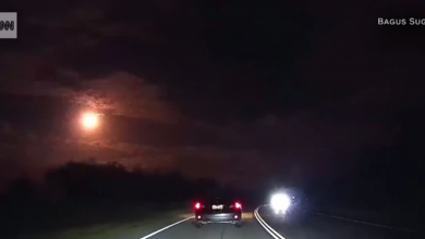 Photo of فيديو من كميرات مراقبة تظهر كتلة ملتبهة في السماء يعتقد أنها نيزك